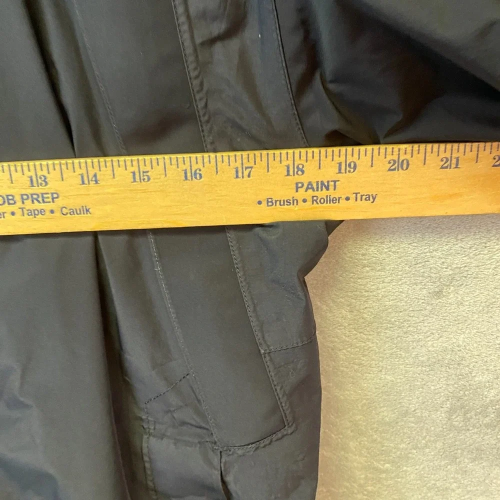 The North Face Gore-Tex Jacket Mens Medium Black Waterproof Rain Shell Coat